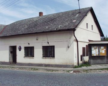 OBRÁZEK : dobrenice_a_knihovna_1.jpg OBRÁZEK : dobrenice_a_knihovna_1.jpg